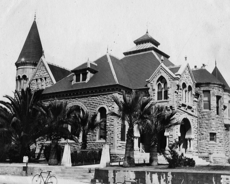 Pasadena Public Library (ca. 1893) in what became Memorial Park. f the Pasadena Public Library, built in Richardsonian Romanesque style stone. It was demolished except for the entry, which remains in Memorial Park, formerly Library Park. Architect was Hamilton Ridgway.