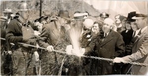 Golden Gate Bridge opening ceremony (1937).