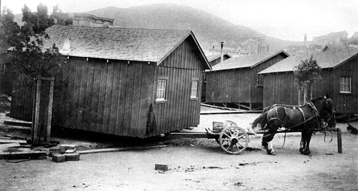 Earthquake shacks (1906).