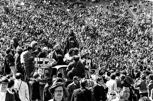 Anti-Vietnam War protest, San Francisco (1967).